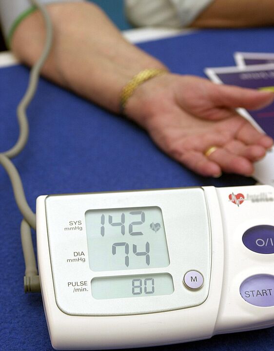 Characteristic blood pressure index of stage 1 hypertension